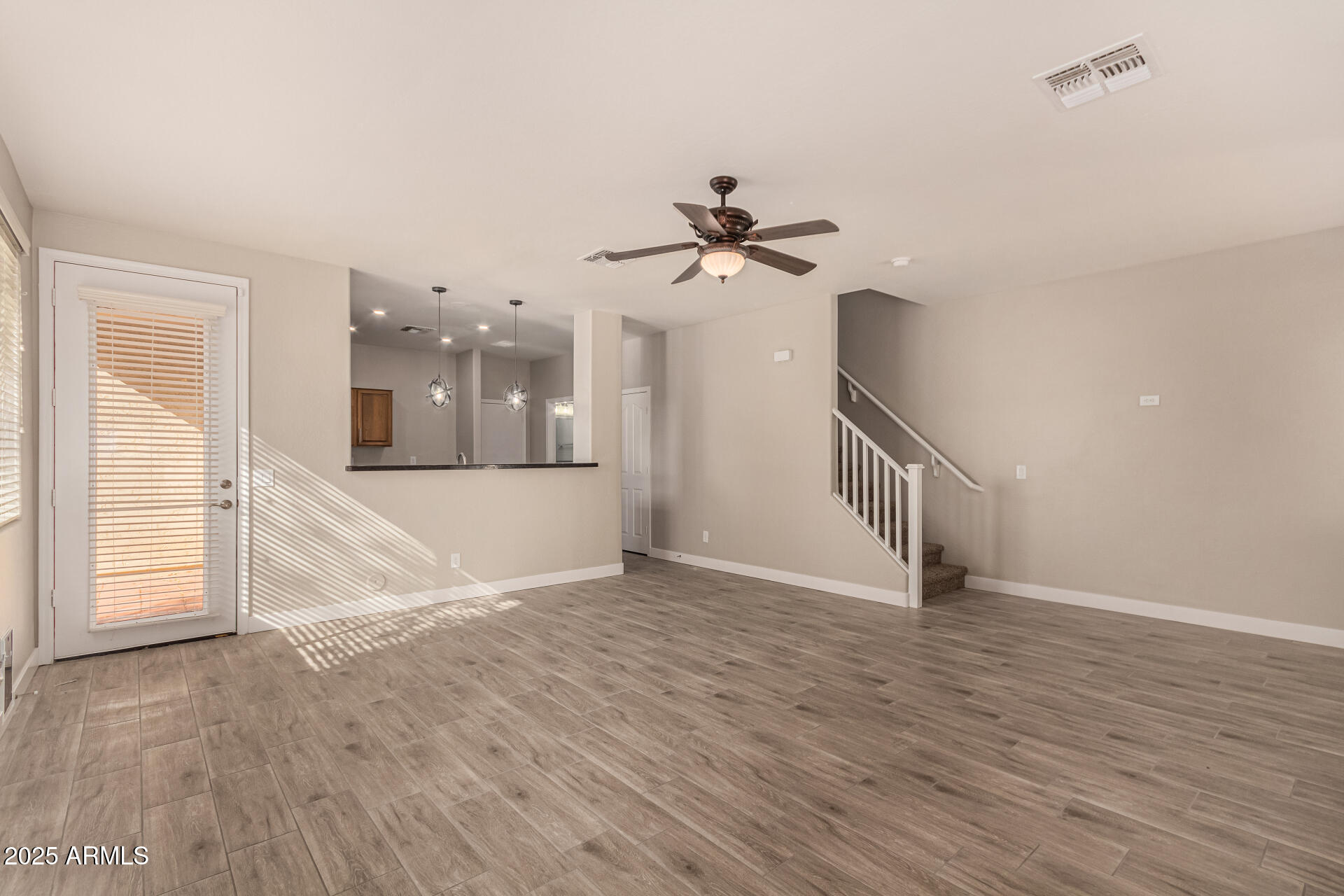 106 N 66TH Avenue