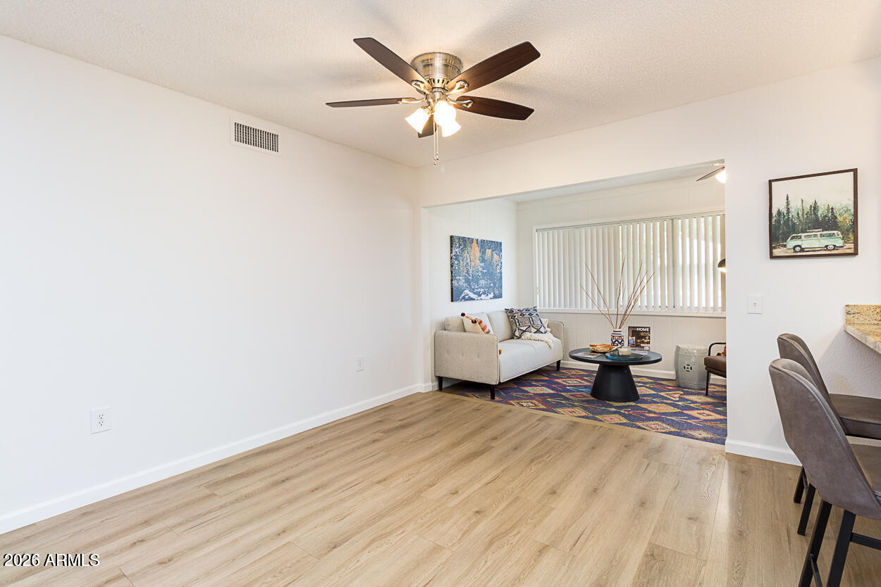 SUN CITY WEST UNIT 11 MCR 205-50 LOT 0250 TOG W A N UNDIV 1-64 INT IN TR F - Residential