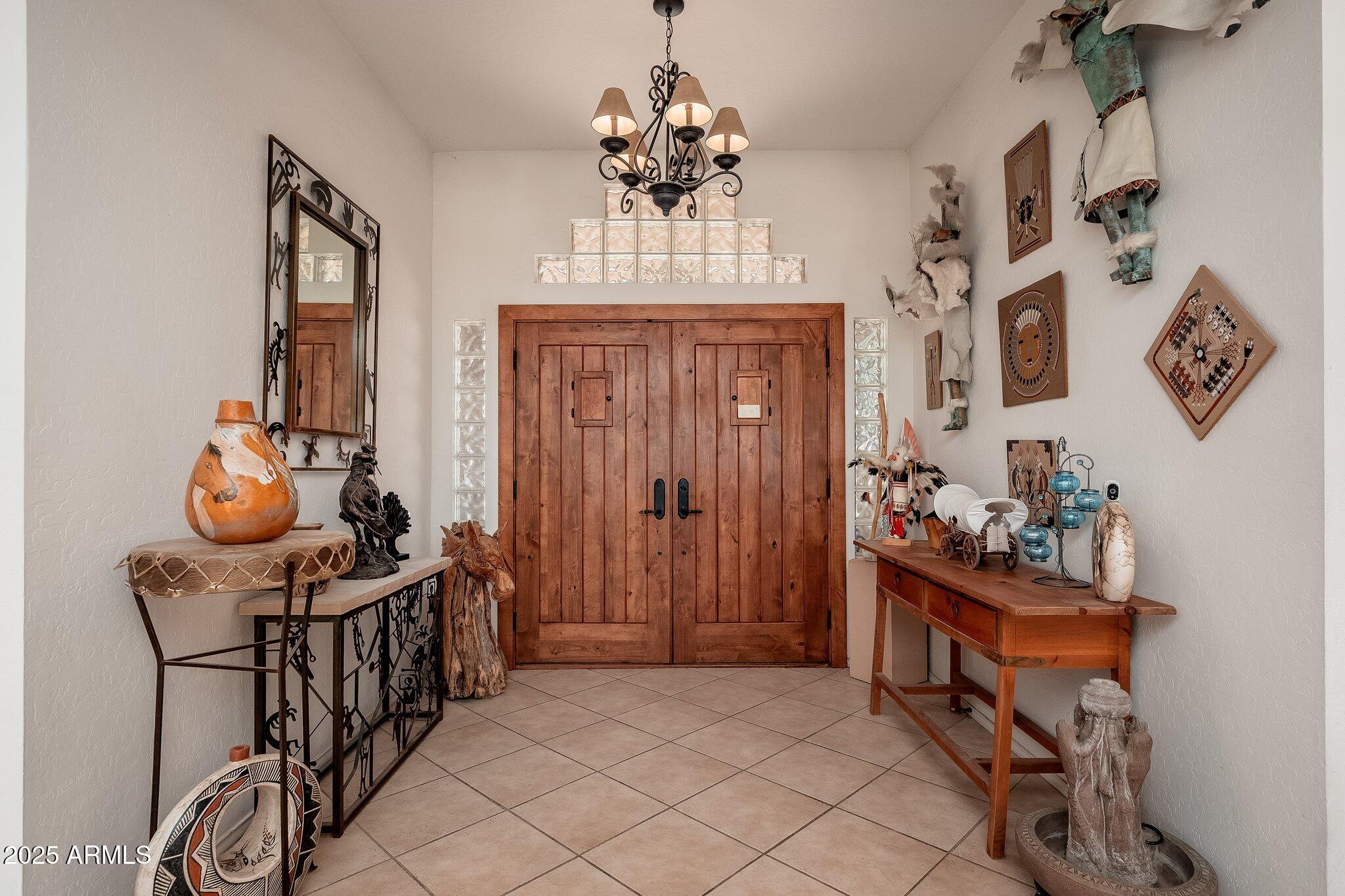 8402 E CACTUS WREN Road