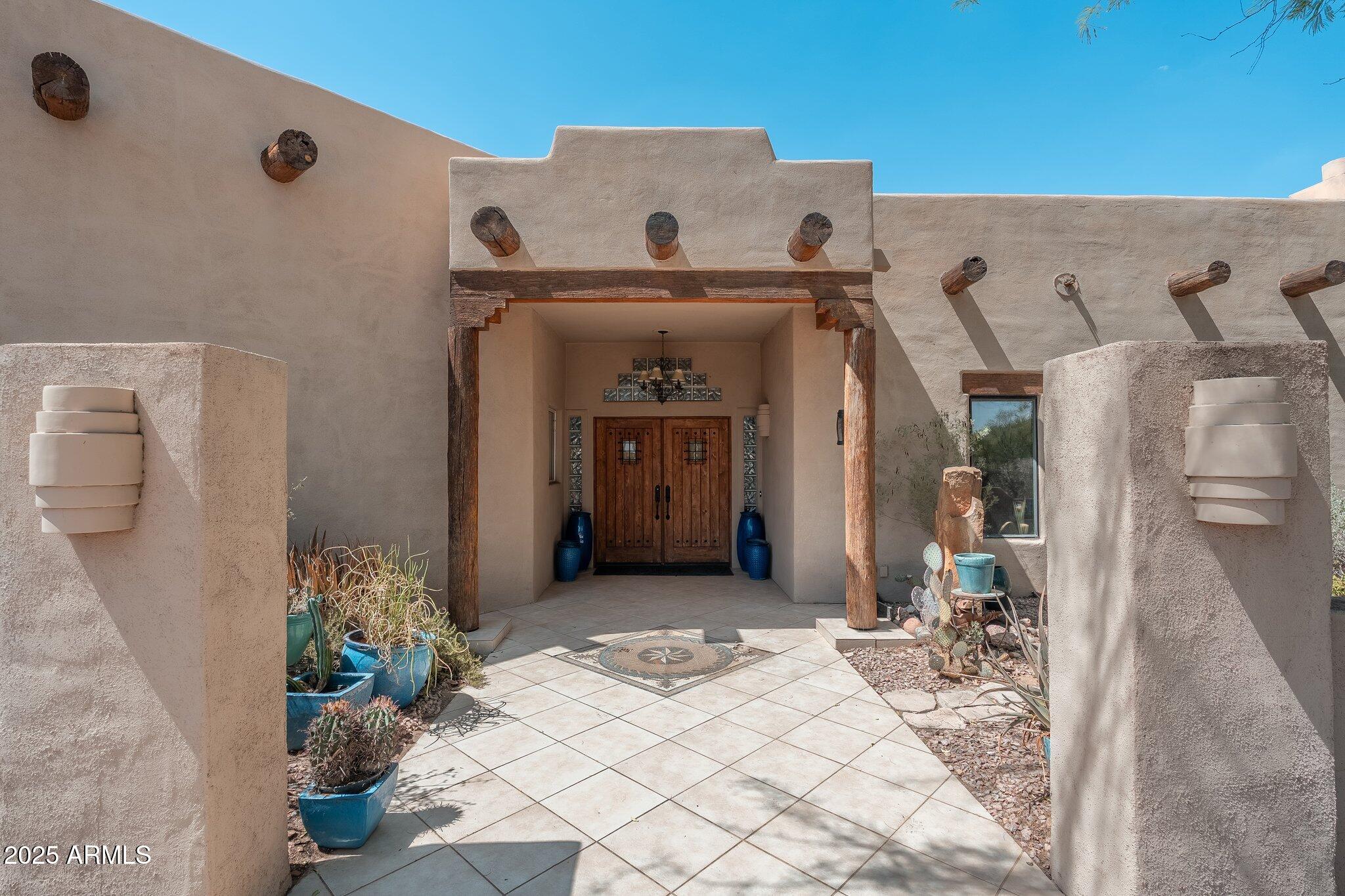 8402 E CACTUS WREN Road