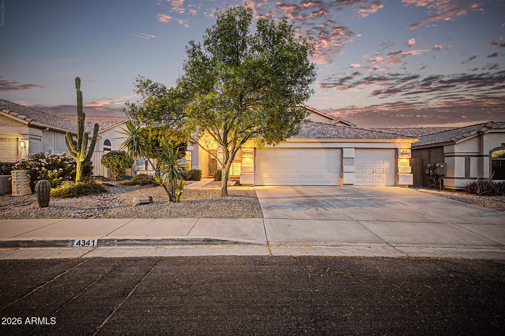 4341 E MORNING VISTA Lane