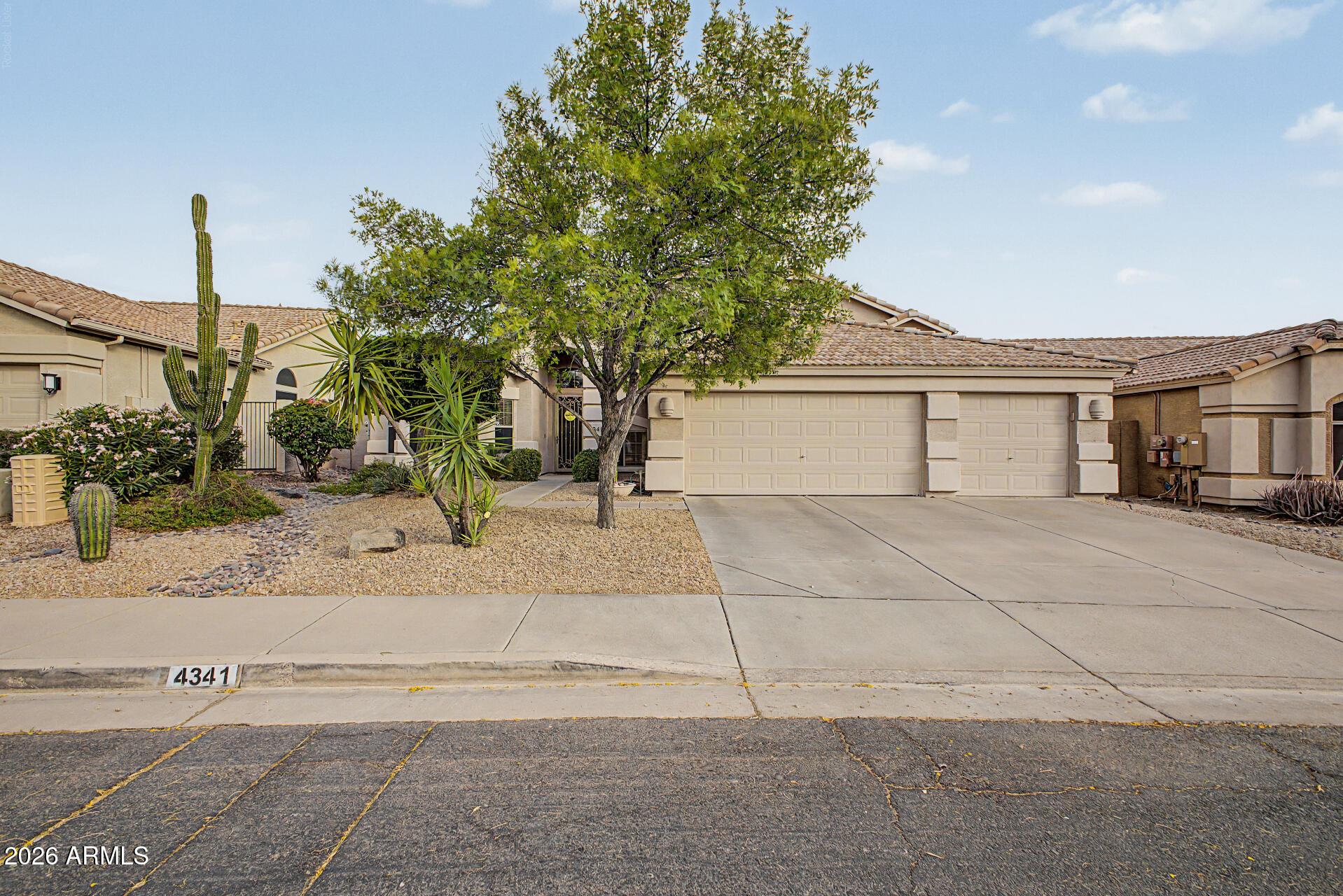 4341 E MORNING VISTA Lane