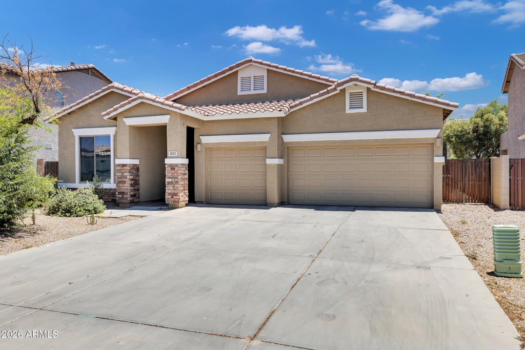 Photo of 1013 W Ayrshire Trail, San Tan Valley, AZ 85143 (MLS # 7048427)