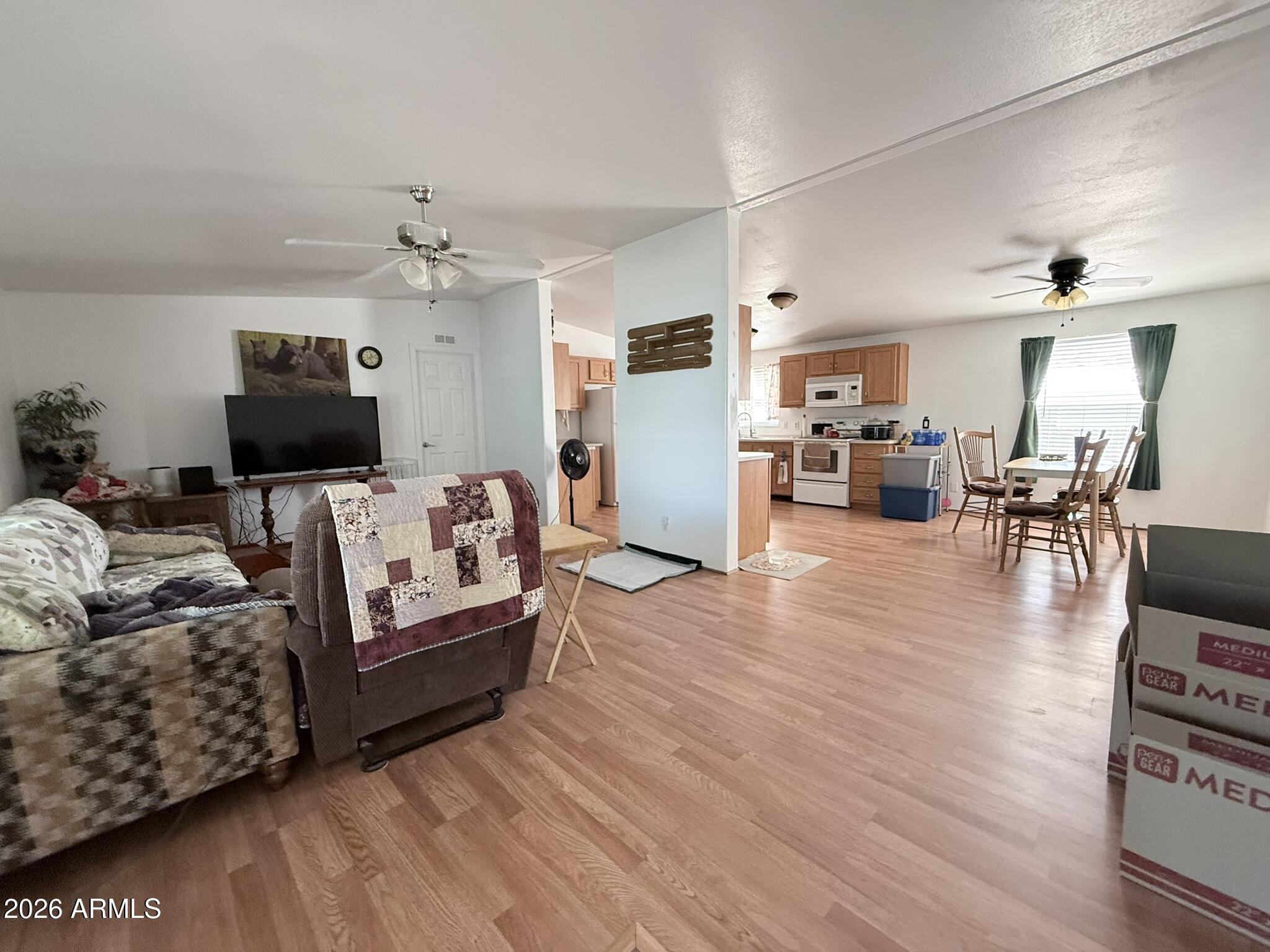 2685 W FOOTHILL Street