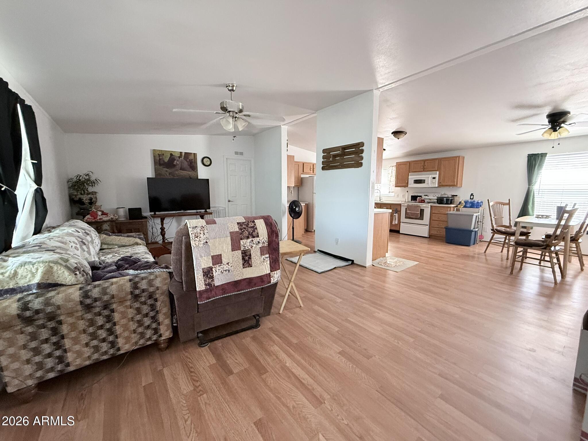 2685 W FOOTHILL Street