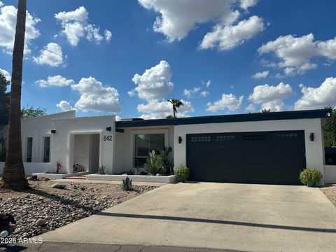 842 E VILLAGE CIRCLE Drive N Phoenix AZ 85022