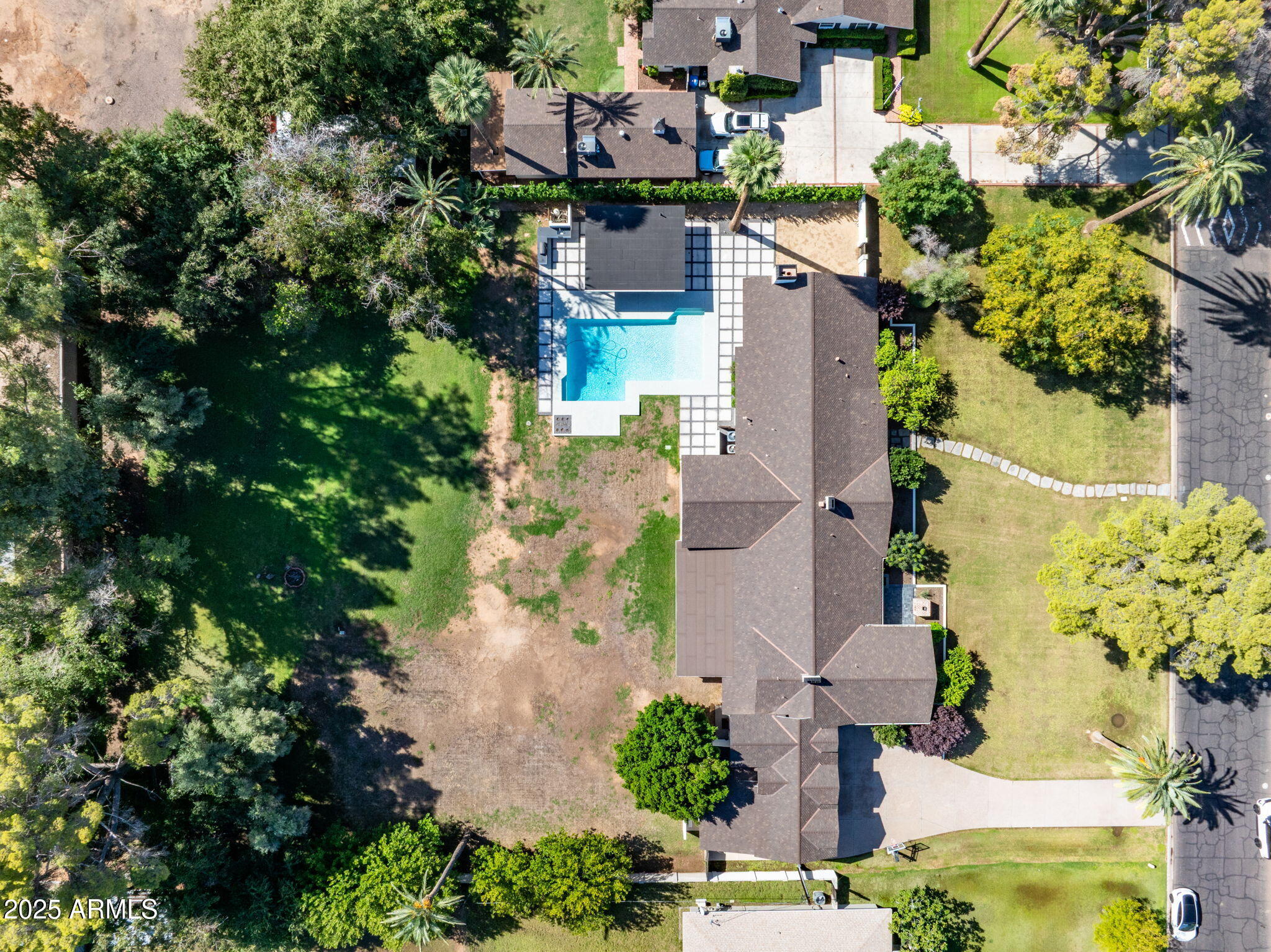525 W Berridge Lane