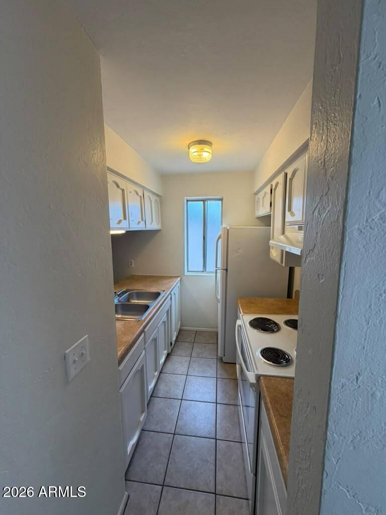 2125 E HOHOKAM Drive A