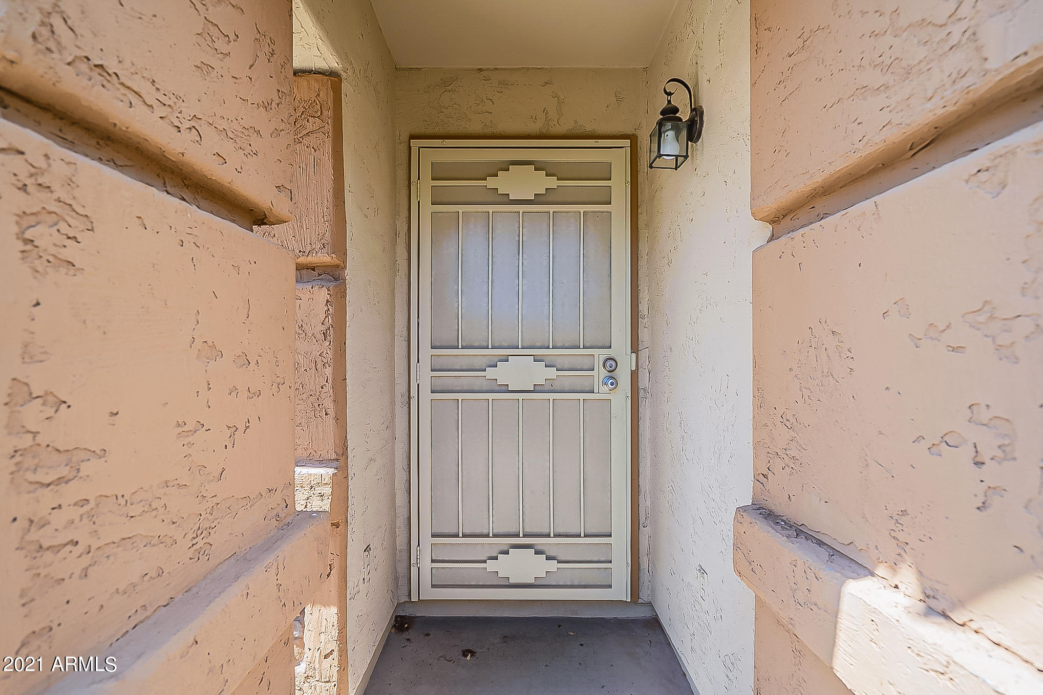 1258 W ROOSEVELT Avenue