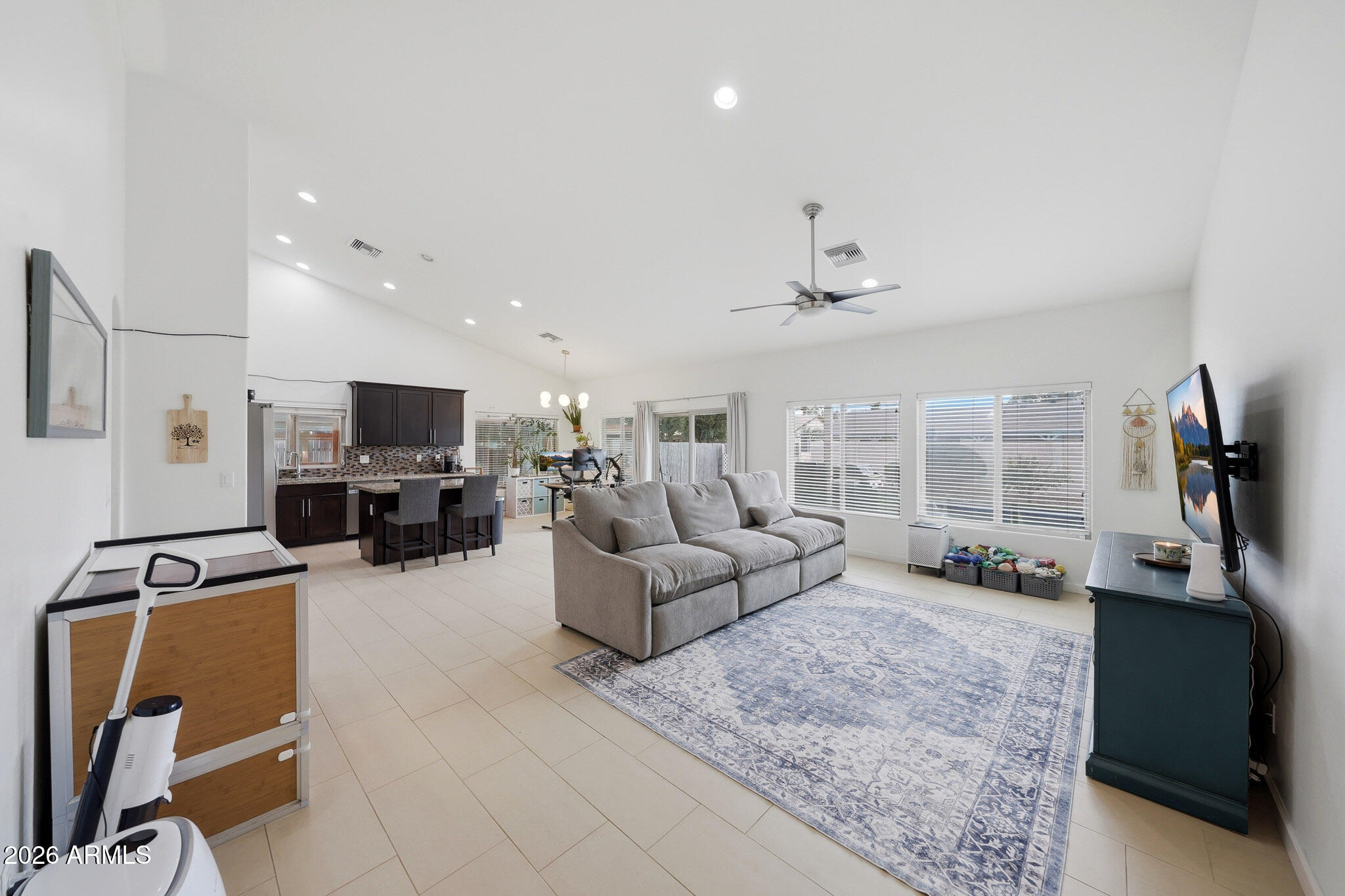 3623 E CROCUS Drive