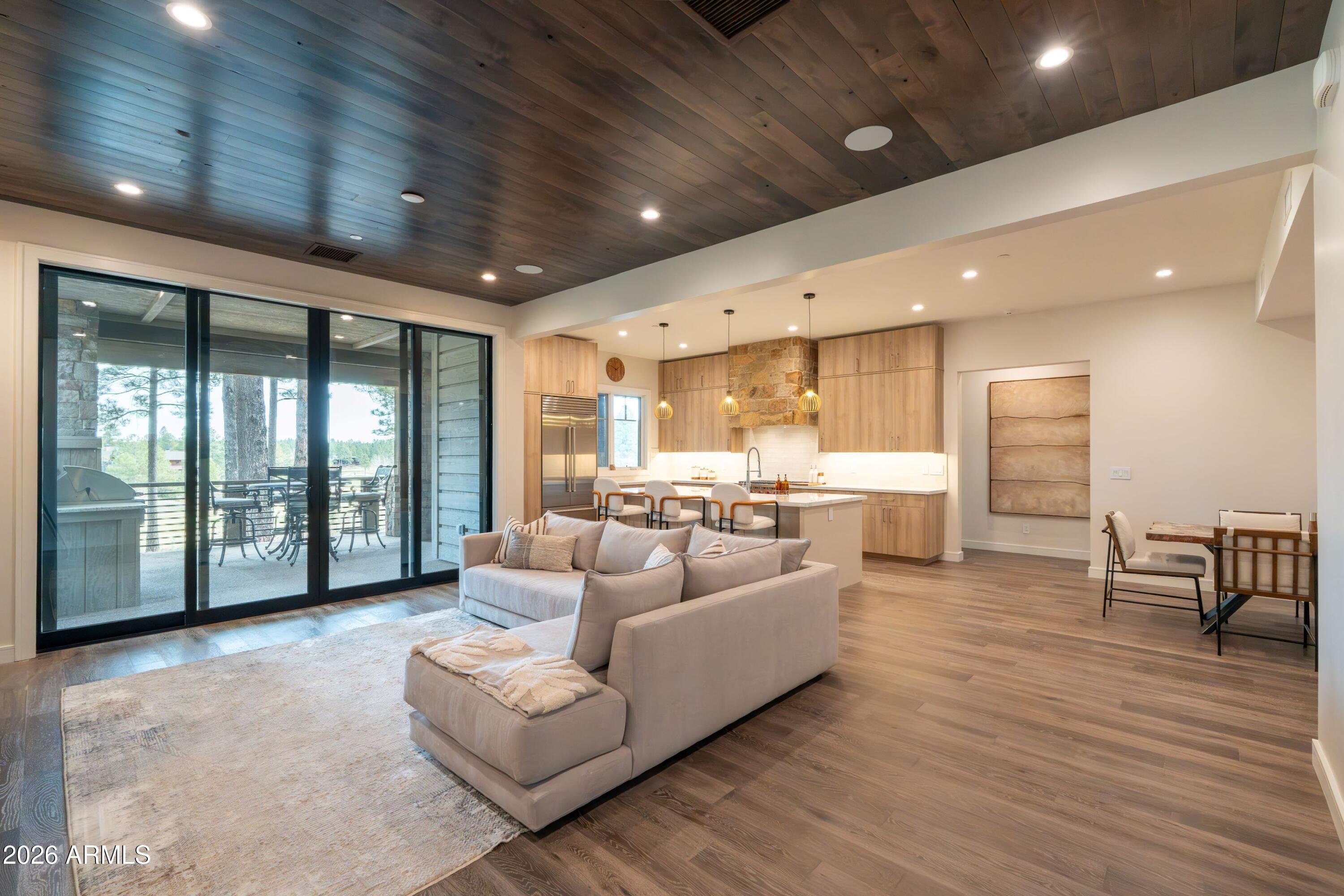 1733 E Bent Tree Circle 45