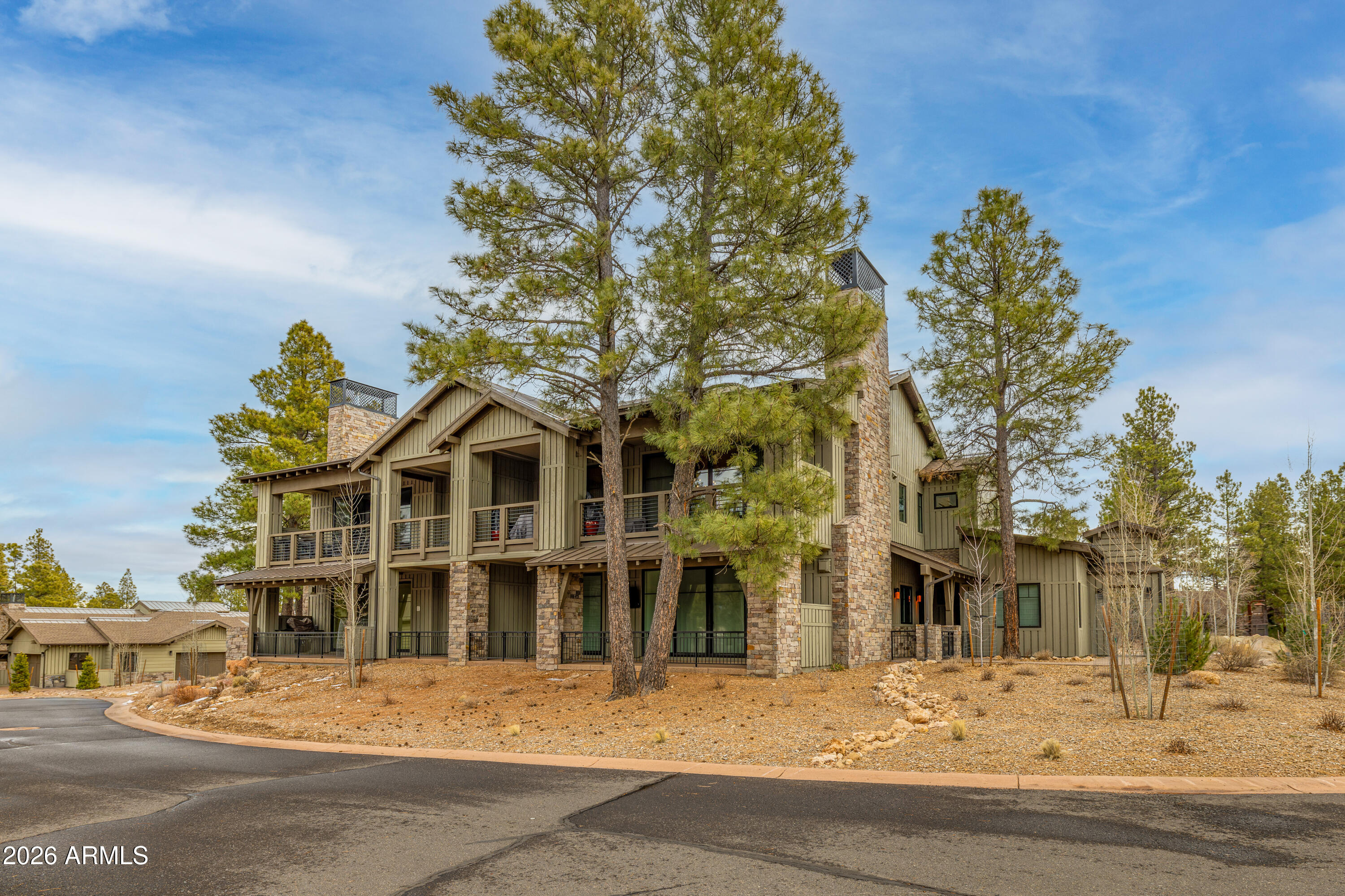 Flagstaff, Arizona, 86005, United States, 3 Bedrooms Bedrooms, ,4 BathroomsBathrooms,Residential,Active,2012811