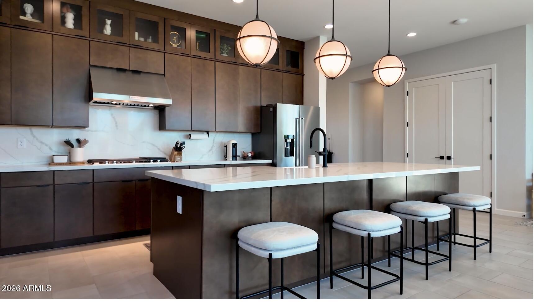 11017 E ULYSSES Avenue