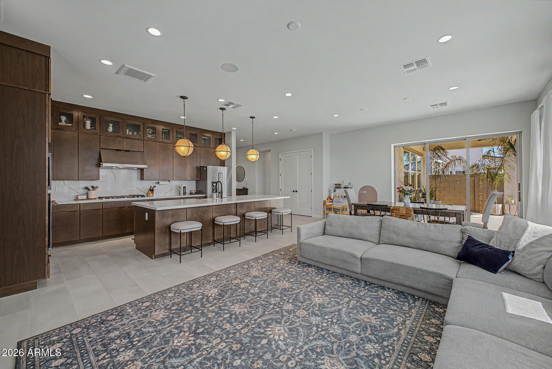 11017 E ULYSSES Avenue