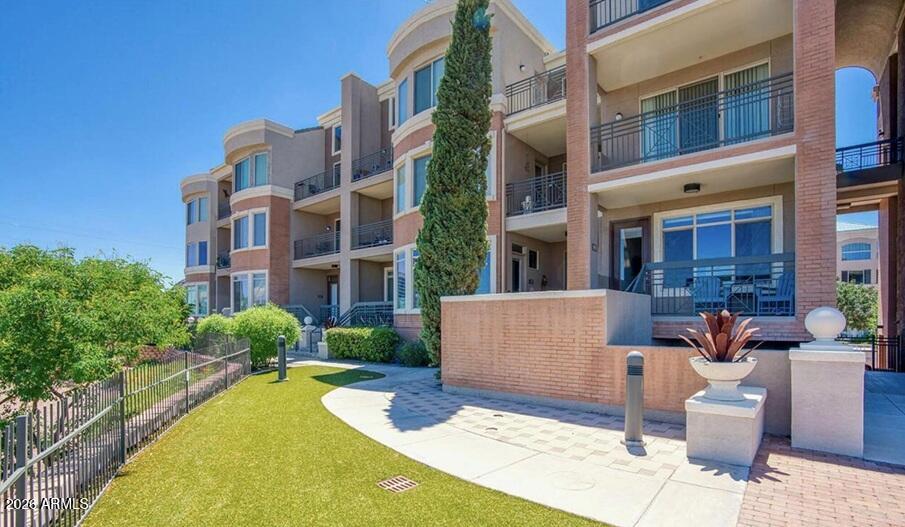 425 W RIO SALADO Parkway 112