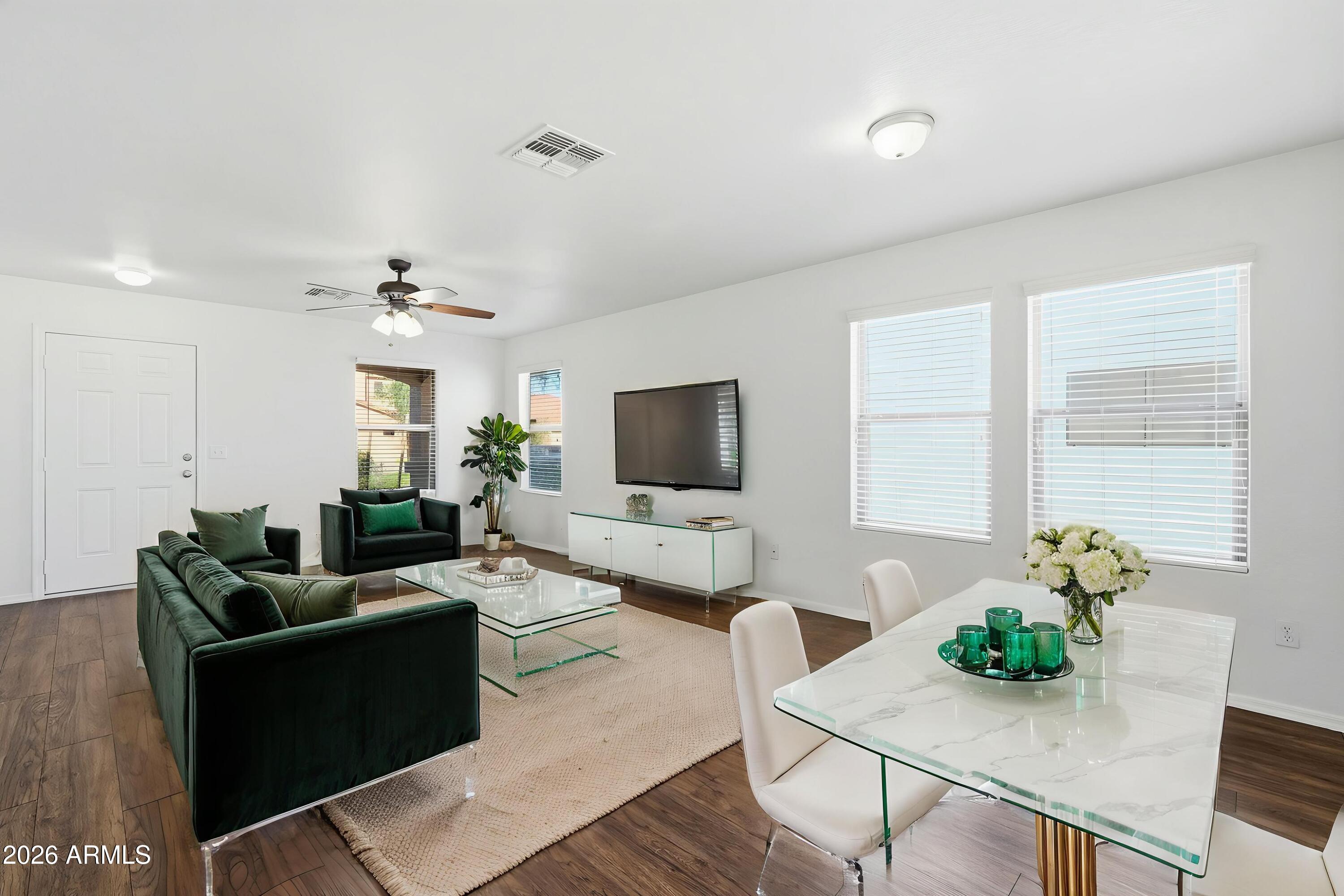 211 E VALLEY VIEW Drive