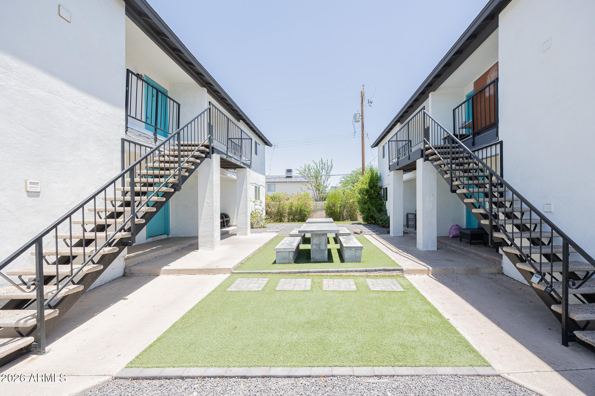 715 N 12TH Avenue 3
