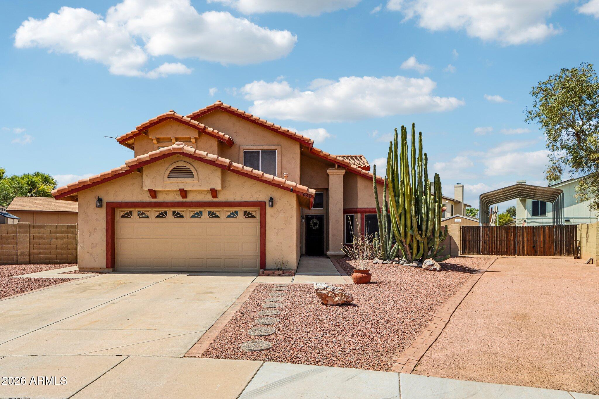 6932 W CHARTER OAK Road