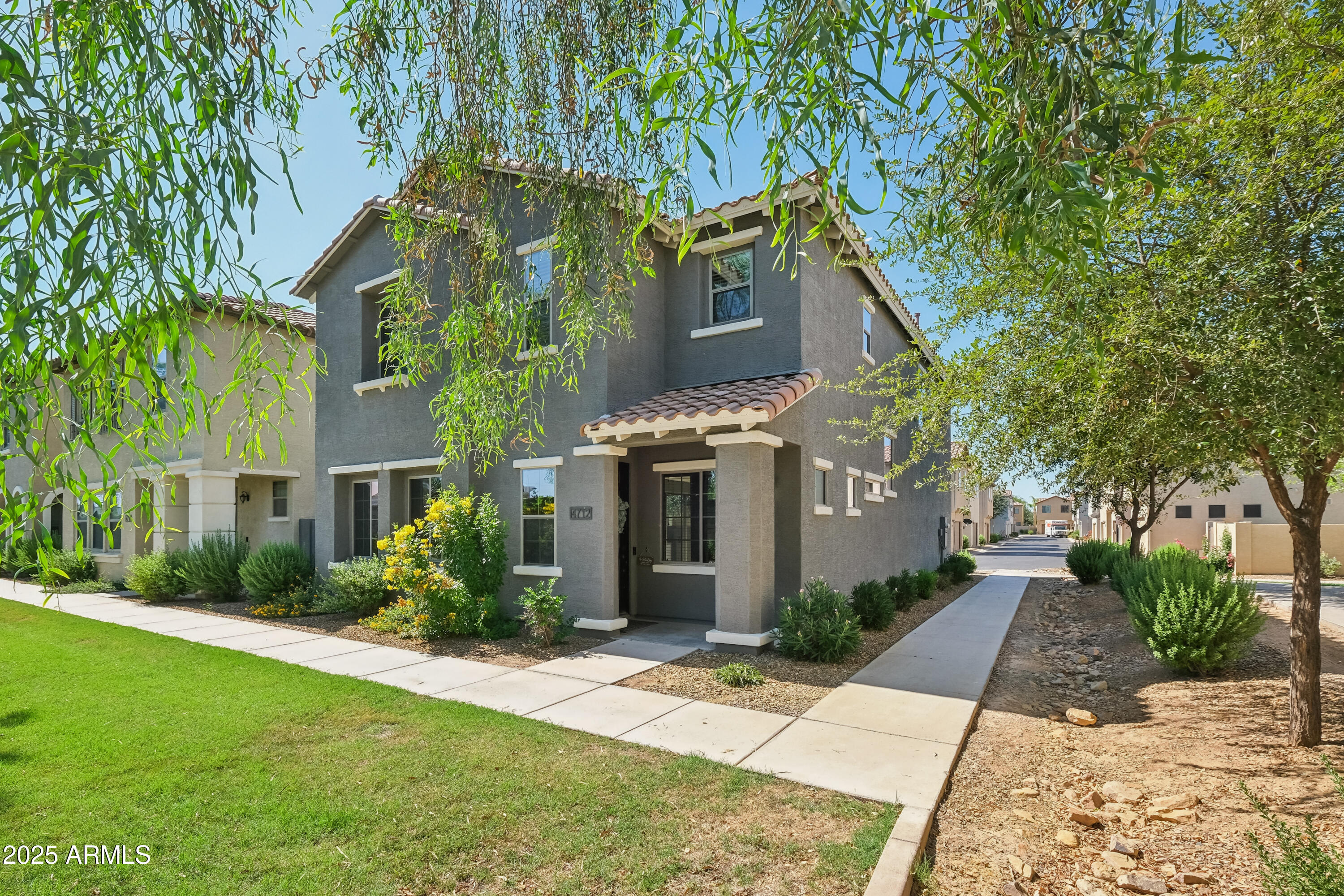 4712 E Bonanza Road