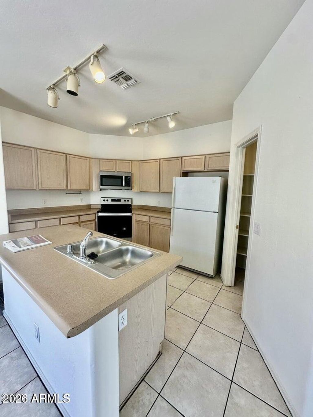 Photo of 1061 E Susan Lane, Tempe, AZ 85288 (MLS # 6963872)