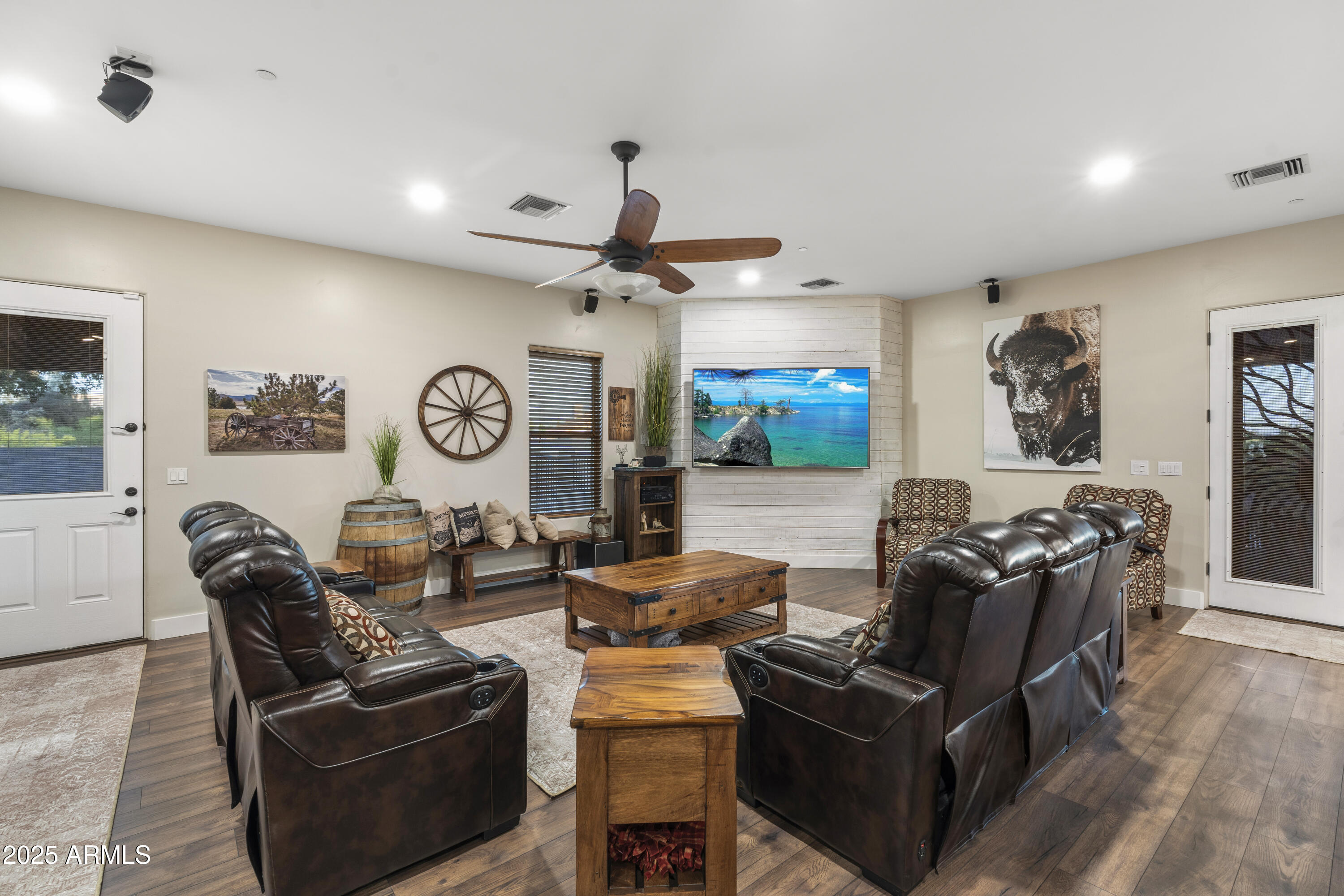 103 W TANYA Road