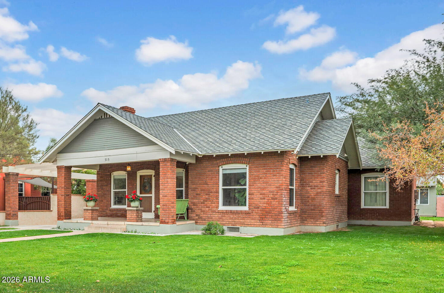 515 W LYNWOOD Street