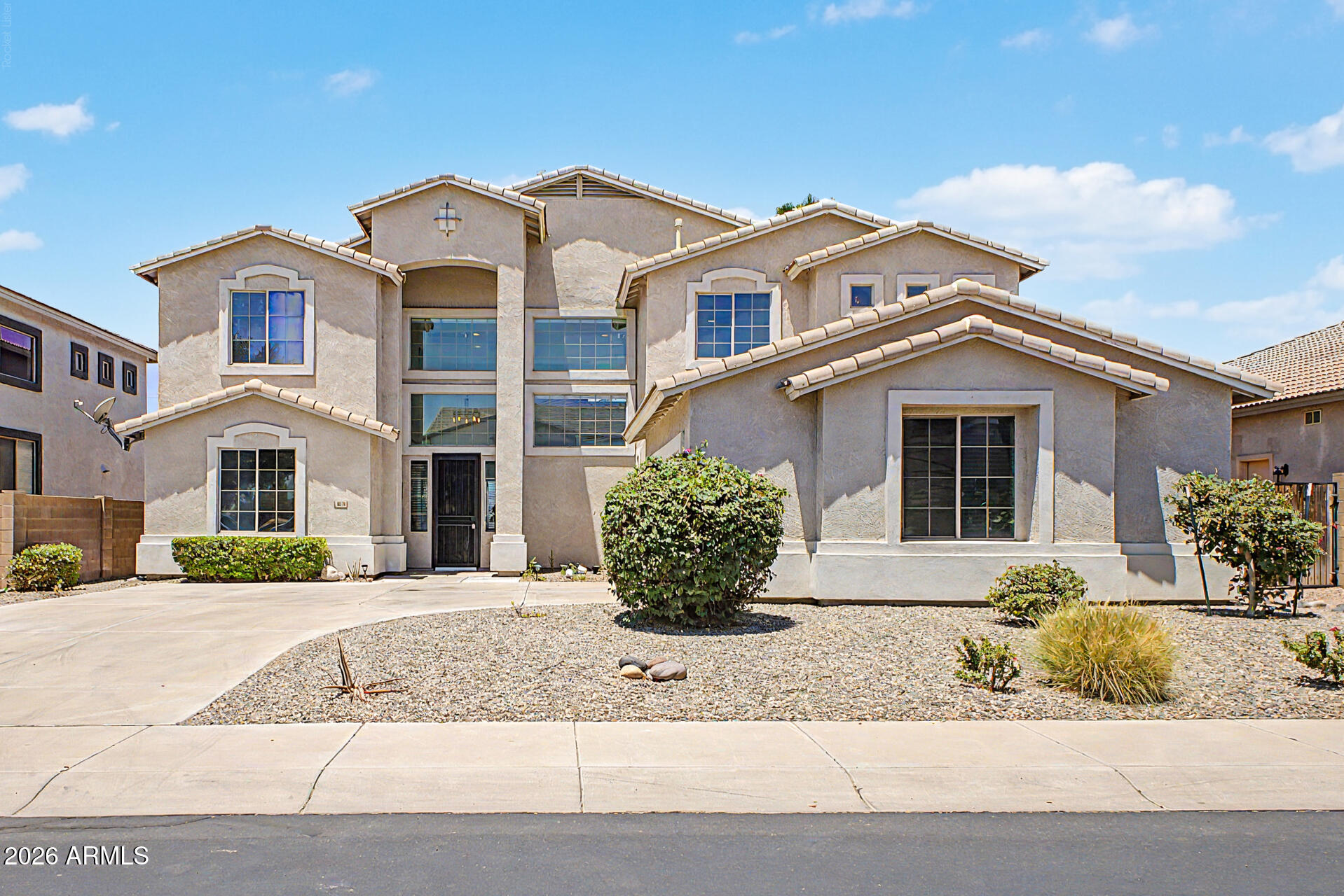 Photo 1 of 28 — 6638 S COTTONFIELDS Lane, Laveen, AZ 85339