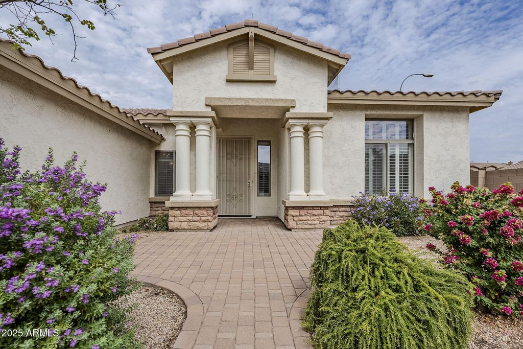 Photo of 1858 E Coconino Drive, Chandler, AZ 85249 (MLS # 6933299)