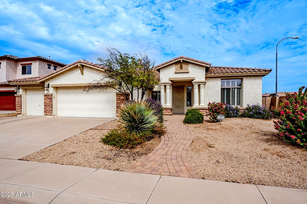 Photo of 1858 E Coconino Drive, Chandler, AZ 85249 (MLS # 6933299)