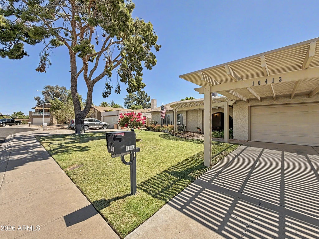Photo of 10413 N 46th Avenue, Glendale, AZ 85302 (MLS # 7051066)