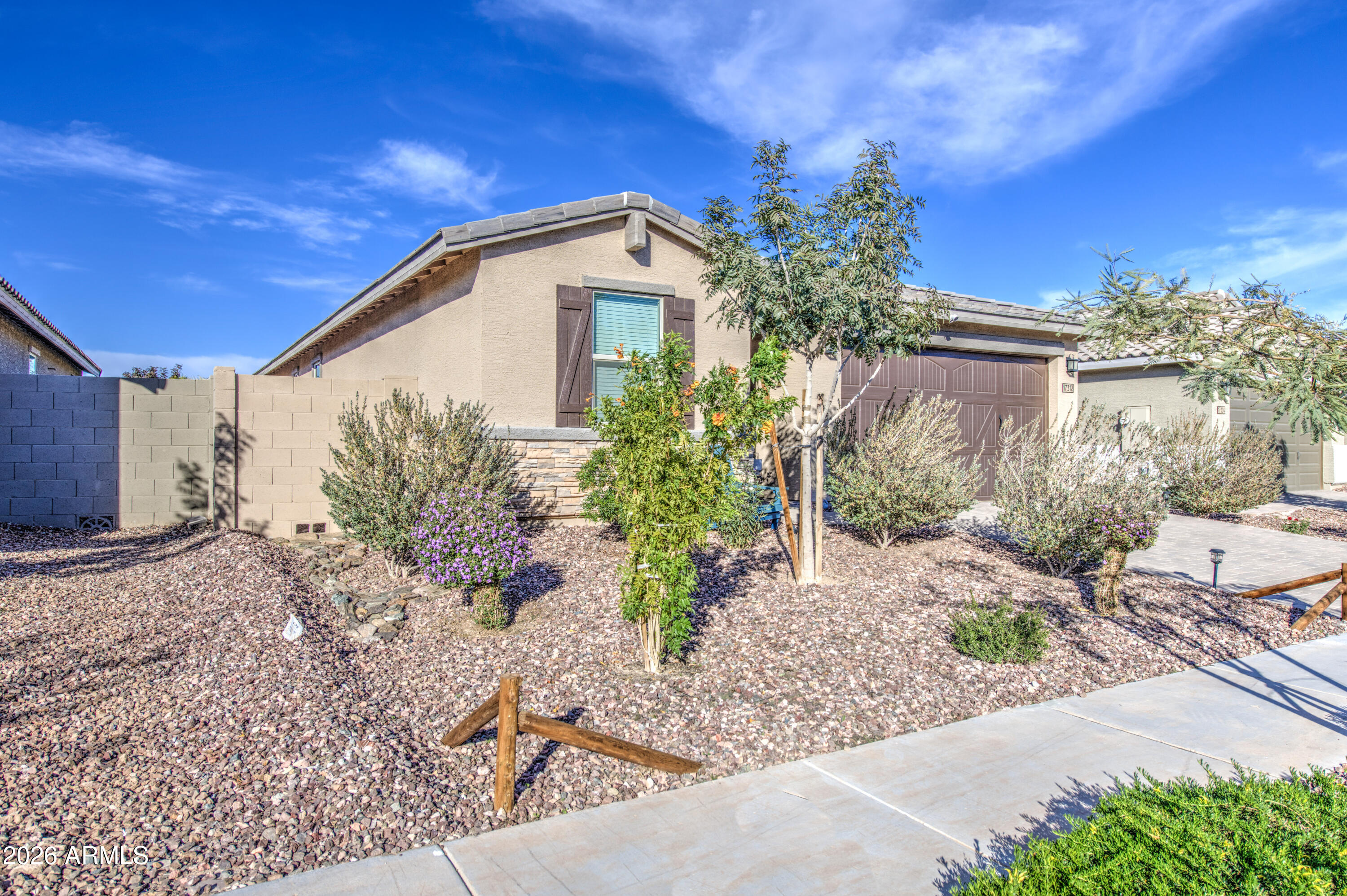 17312 W RED FOX Road