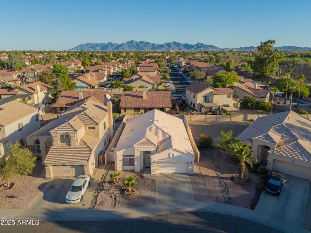 Photo of 11533 W Piccadilly Road, Avondale, AZ 85392 (MLS # 6899735)