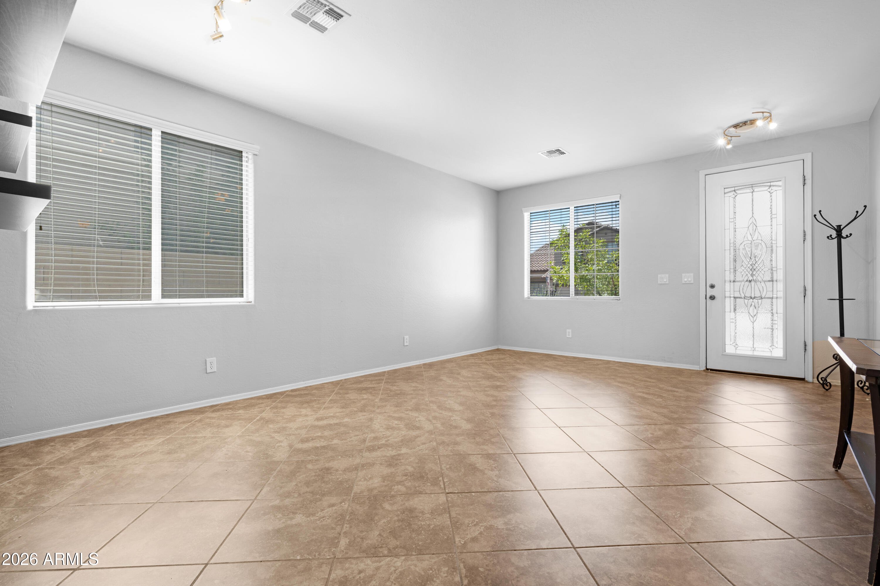 3942 W GLACIER Court