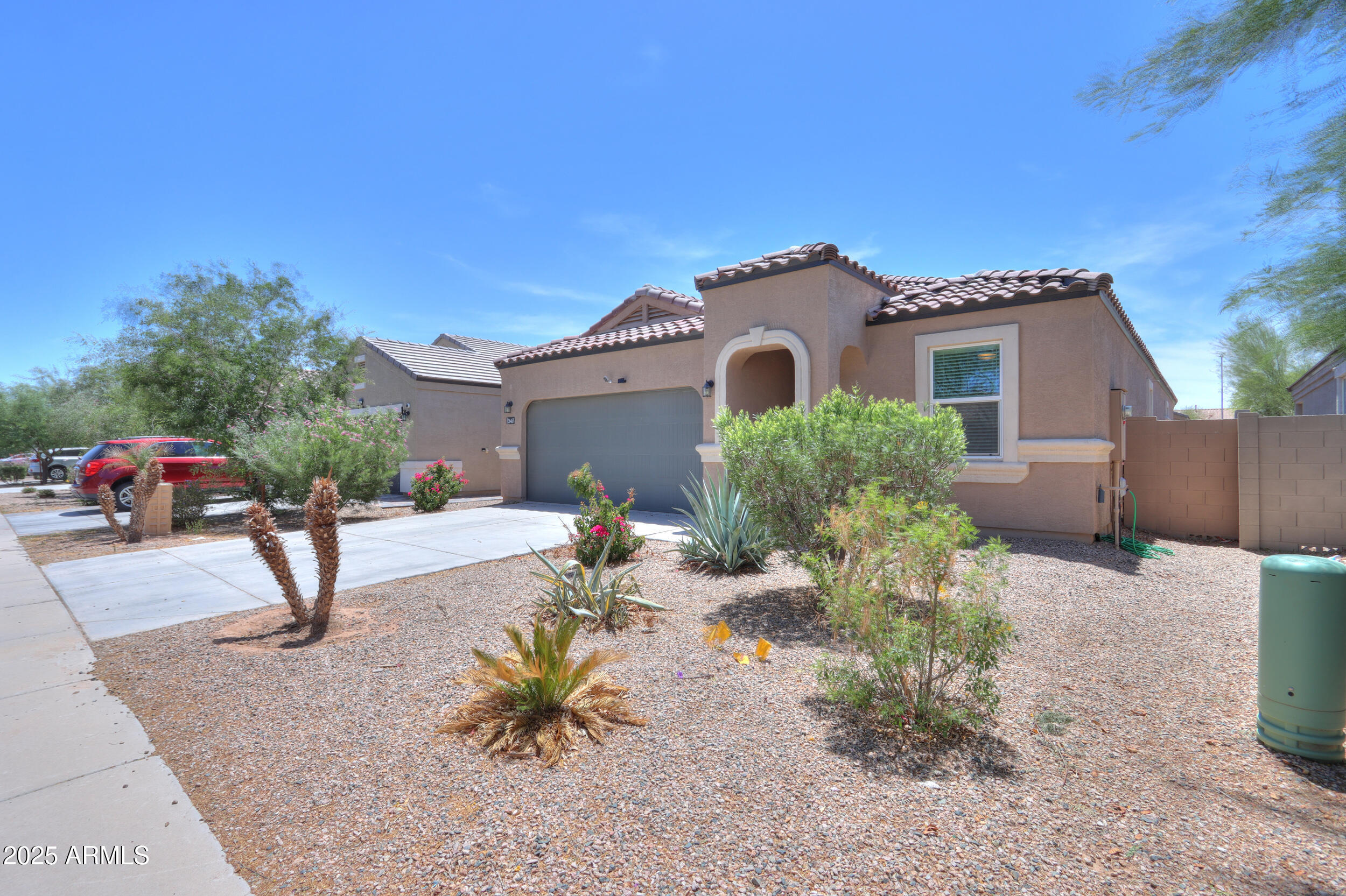 36467 W PAMPOLOMA Avenue