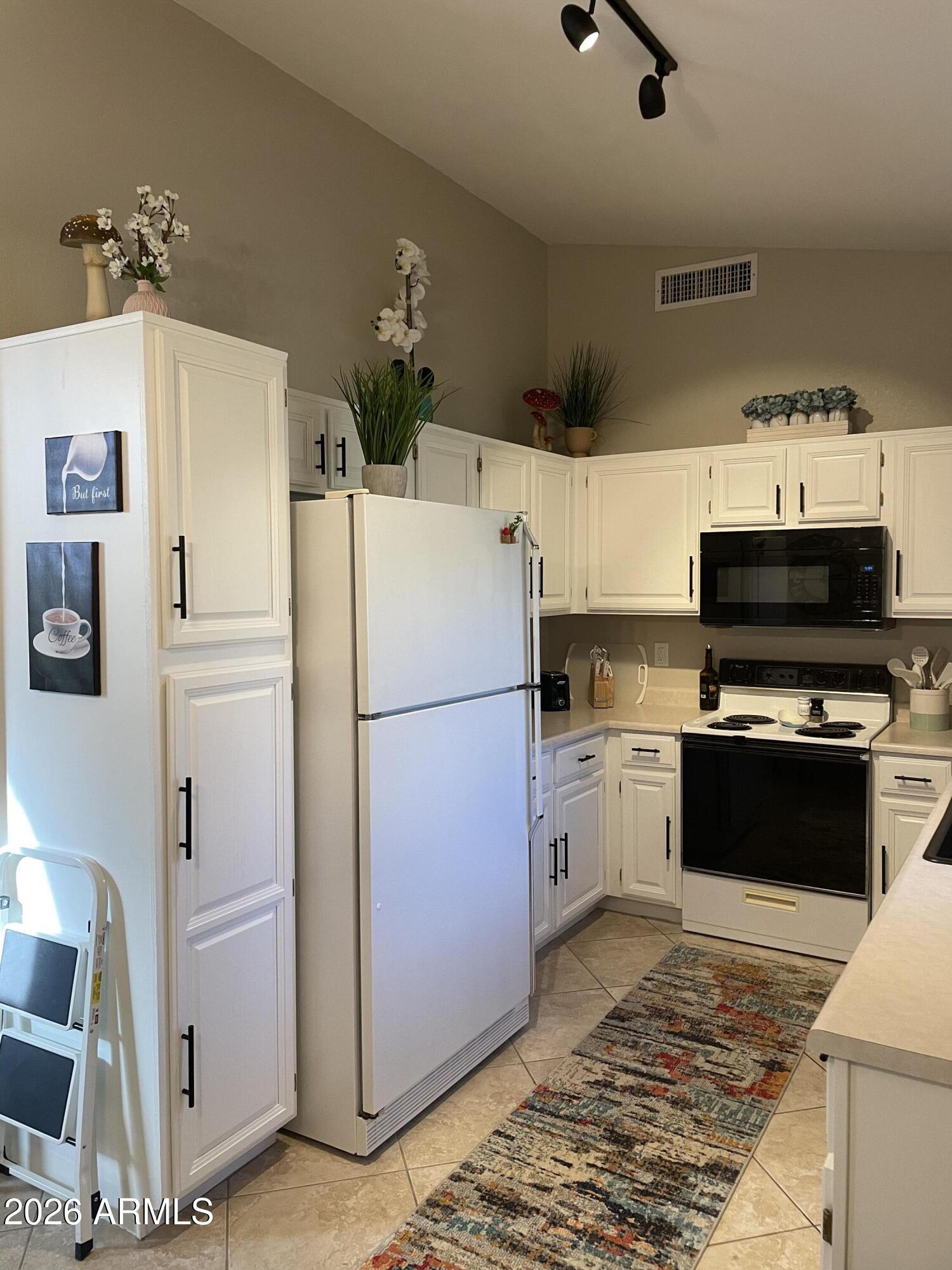 SUN VILLAGE RESORT CONDO ARAPAHO COLONY 2 - Residential