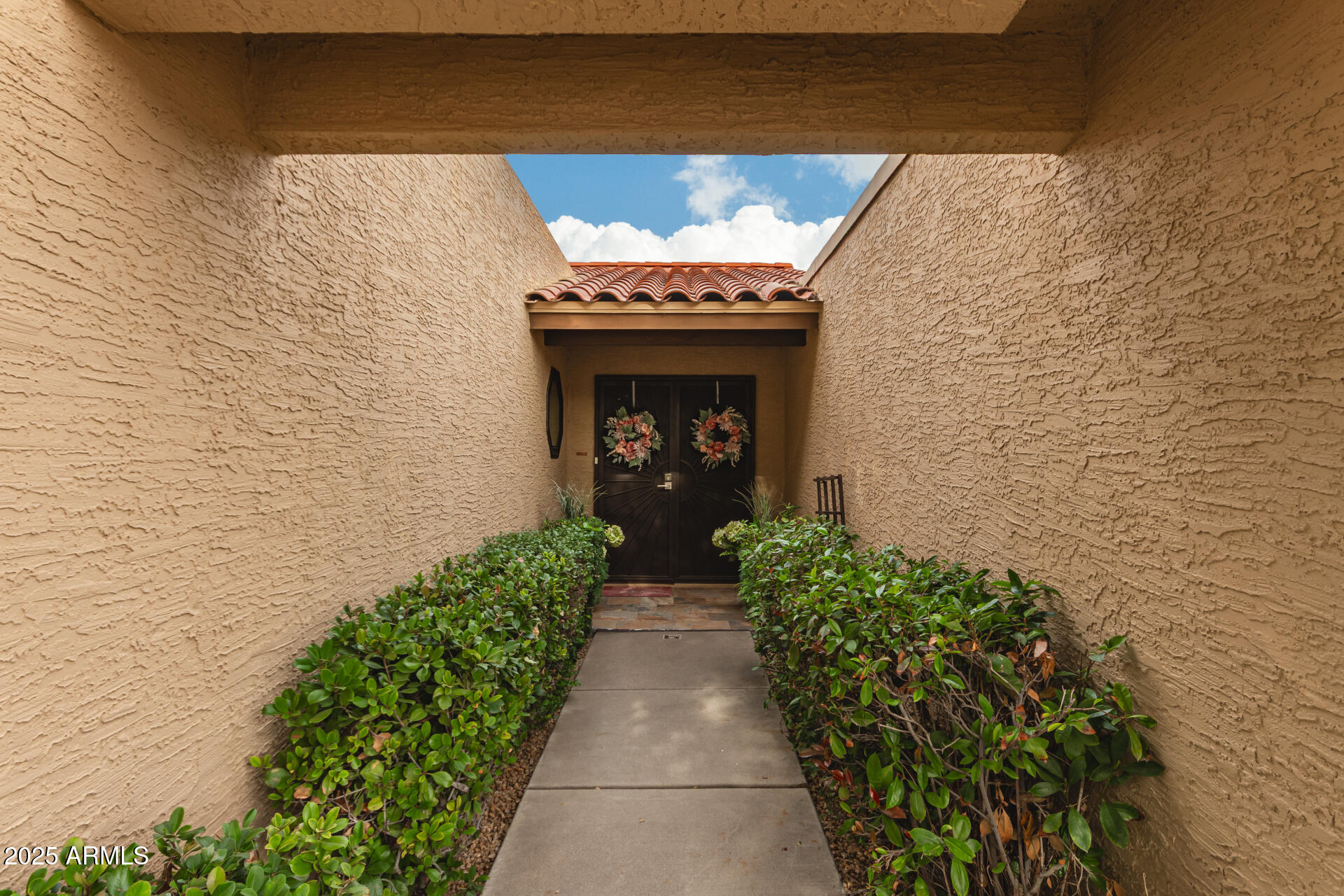 6228 E AIRE LIBRE Lane