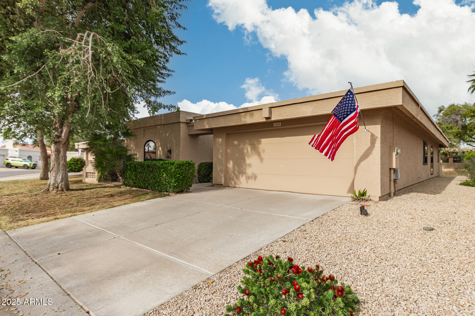 6228 E AIRE LIBRE Lane