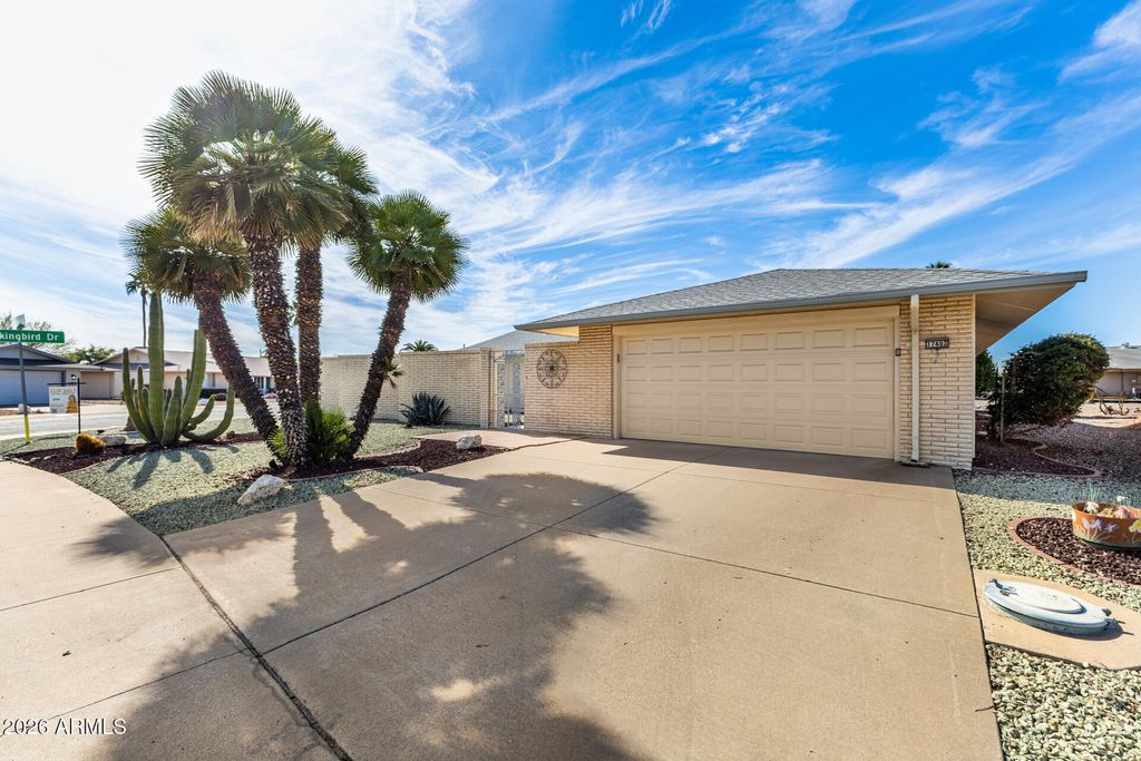 Photo of 17402 N Horseshoe Lane, Sun City, AZ 85373 (MLS # 6984087)
