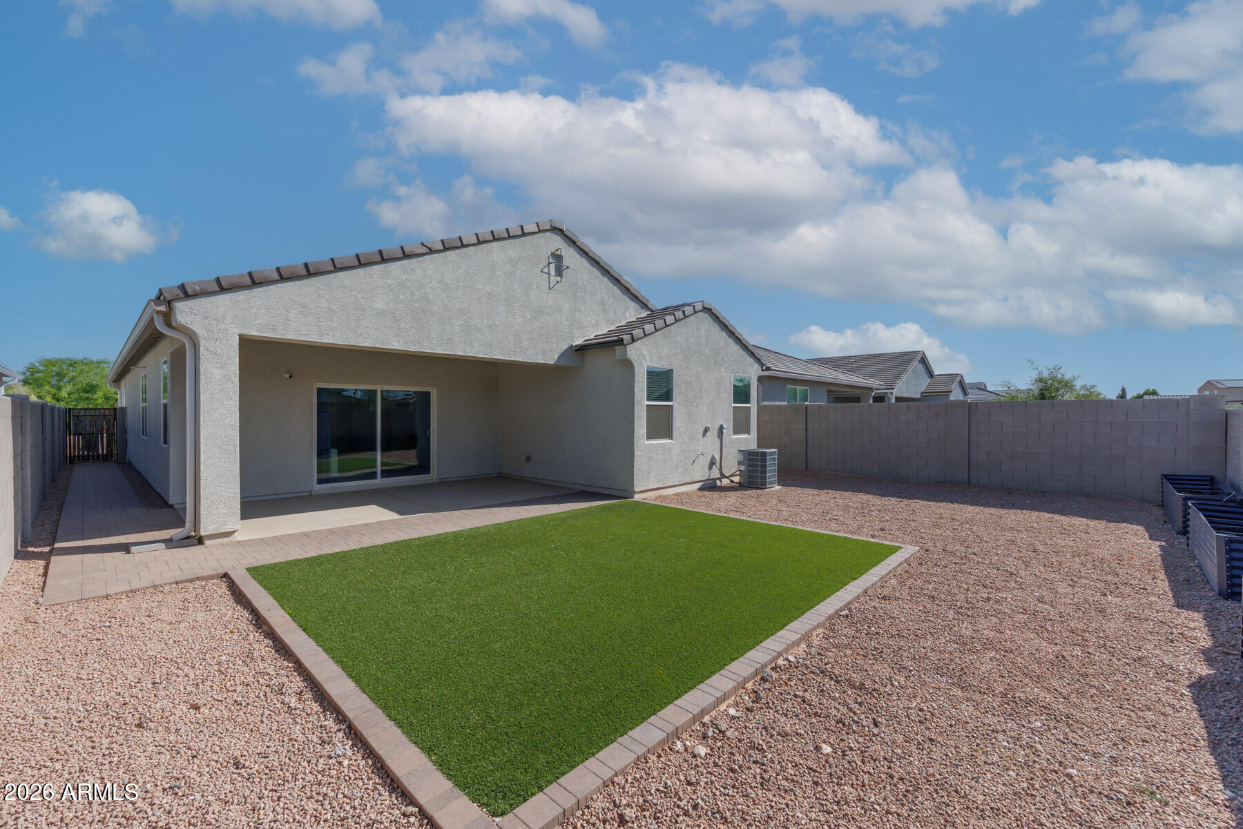 CRESTFIELD MANOR AT ARIZONA FARMS VILLAGE PAR 5 - Residential