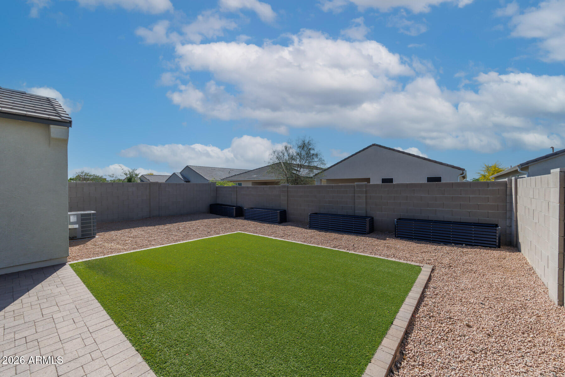 CRESTFIELD MANOR AT ARIZONA FARMS VILLAGE PAR 5 - Residential