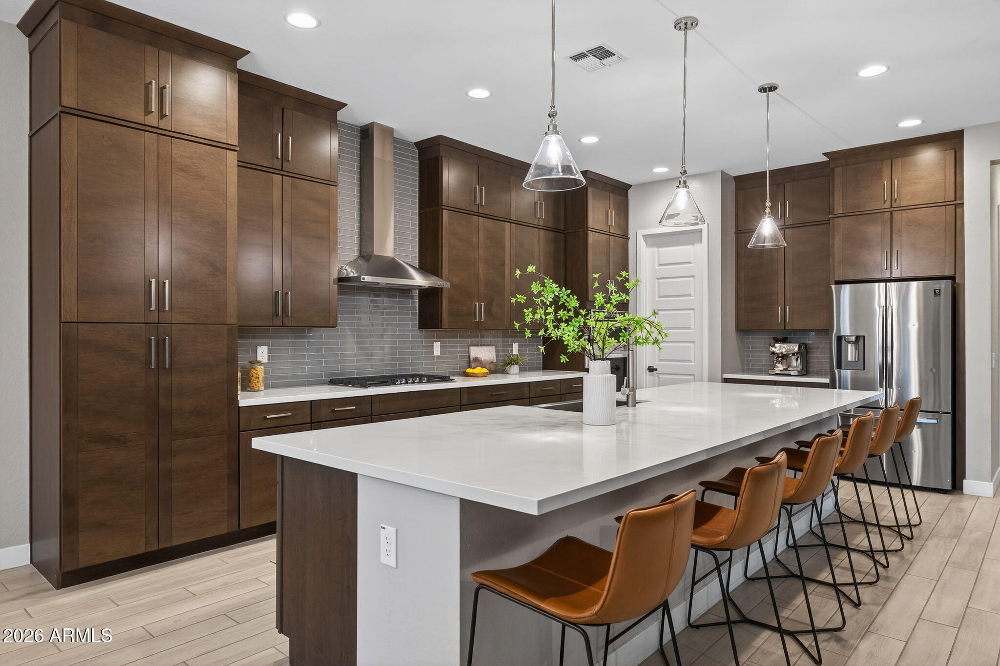 10237 E SEISMIC Avenue