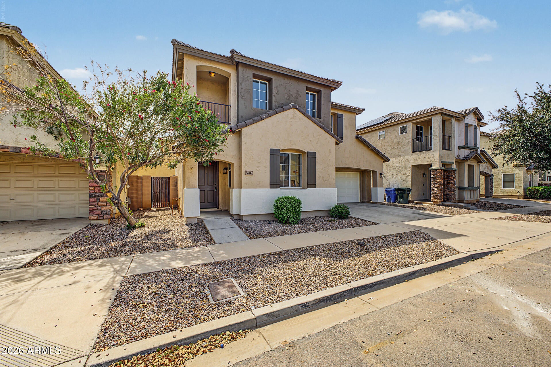 5209 W FULTON Street