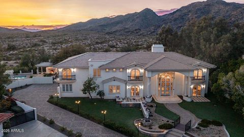 12240 S HONAH LEE Court Phoenix AZ 85044