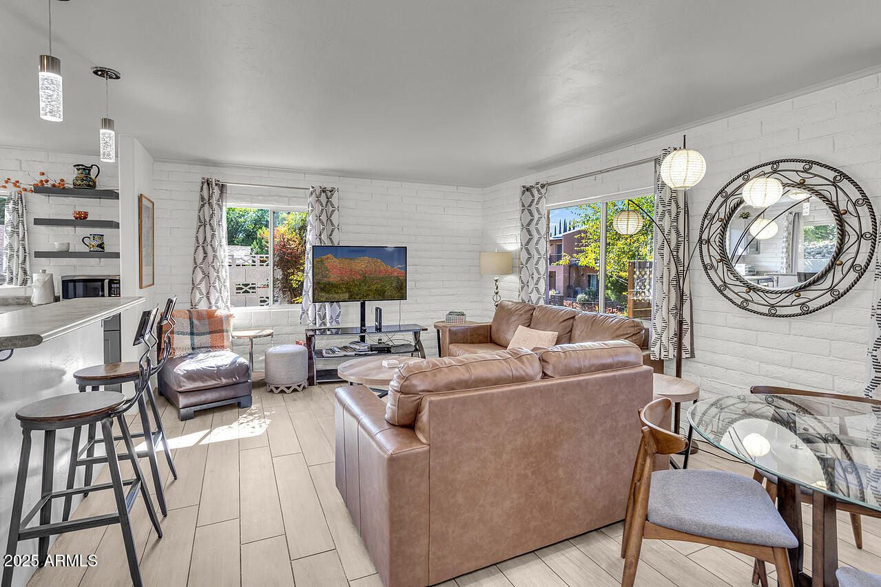510 Sunset Lane