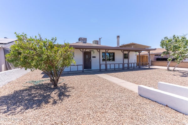 8815 N 31ST AVE, PHOENIX, AZ 85051 - Image b18cd6e5c0c9eeb48ae2a51100c2899a/2757087628