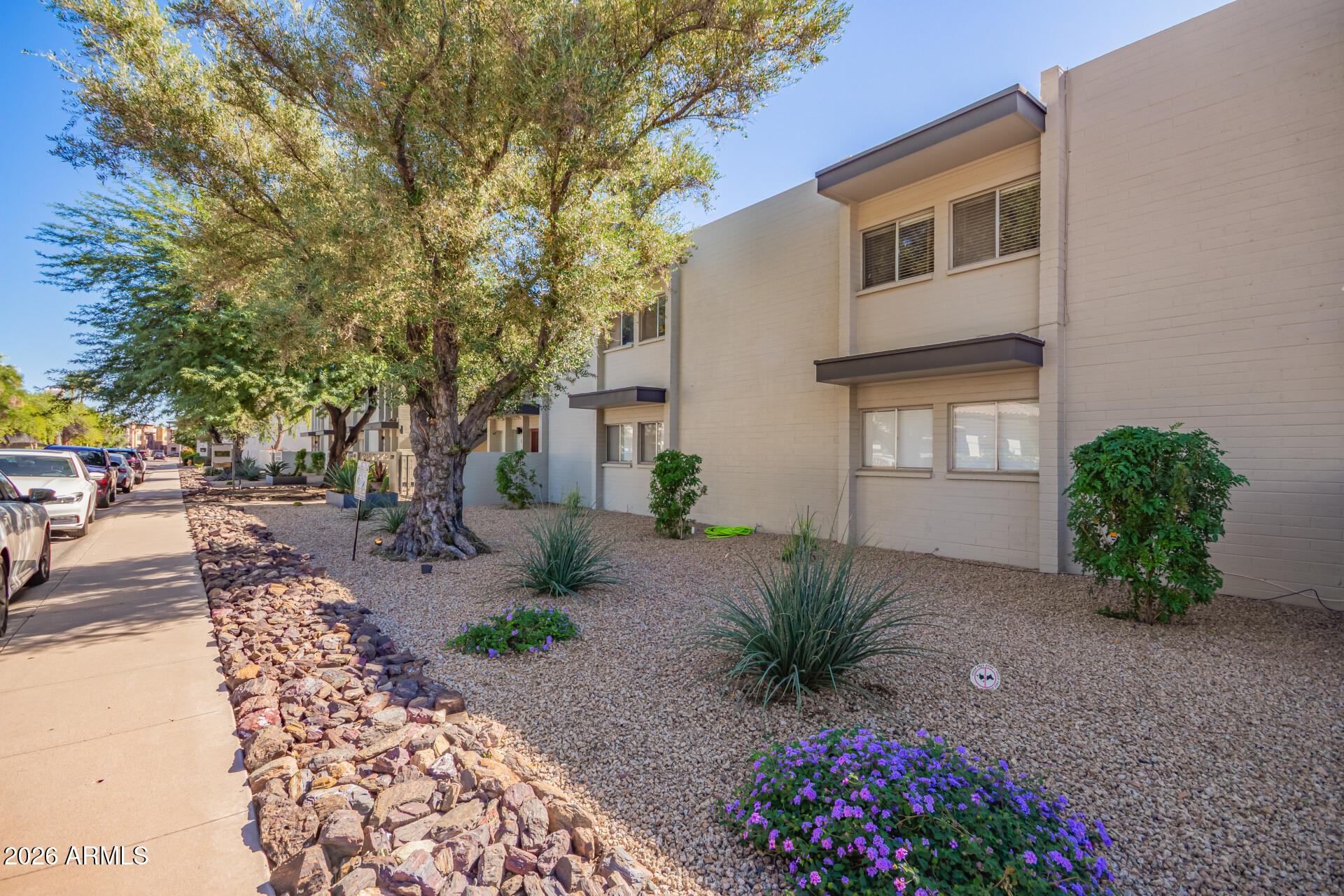 7315 E NORTHLAND Drive 4