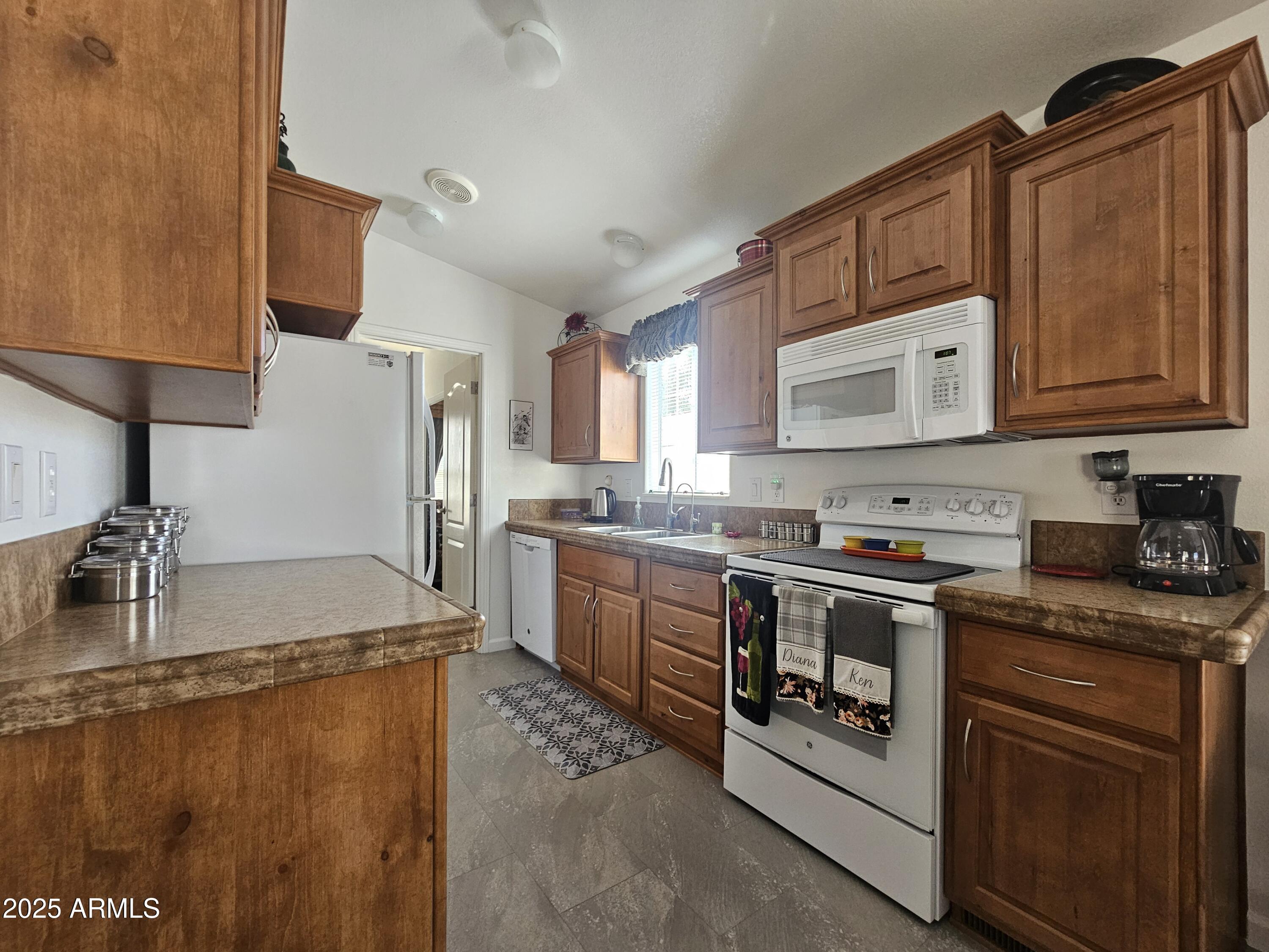 8700 E University Drive 2213