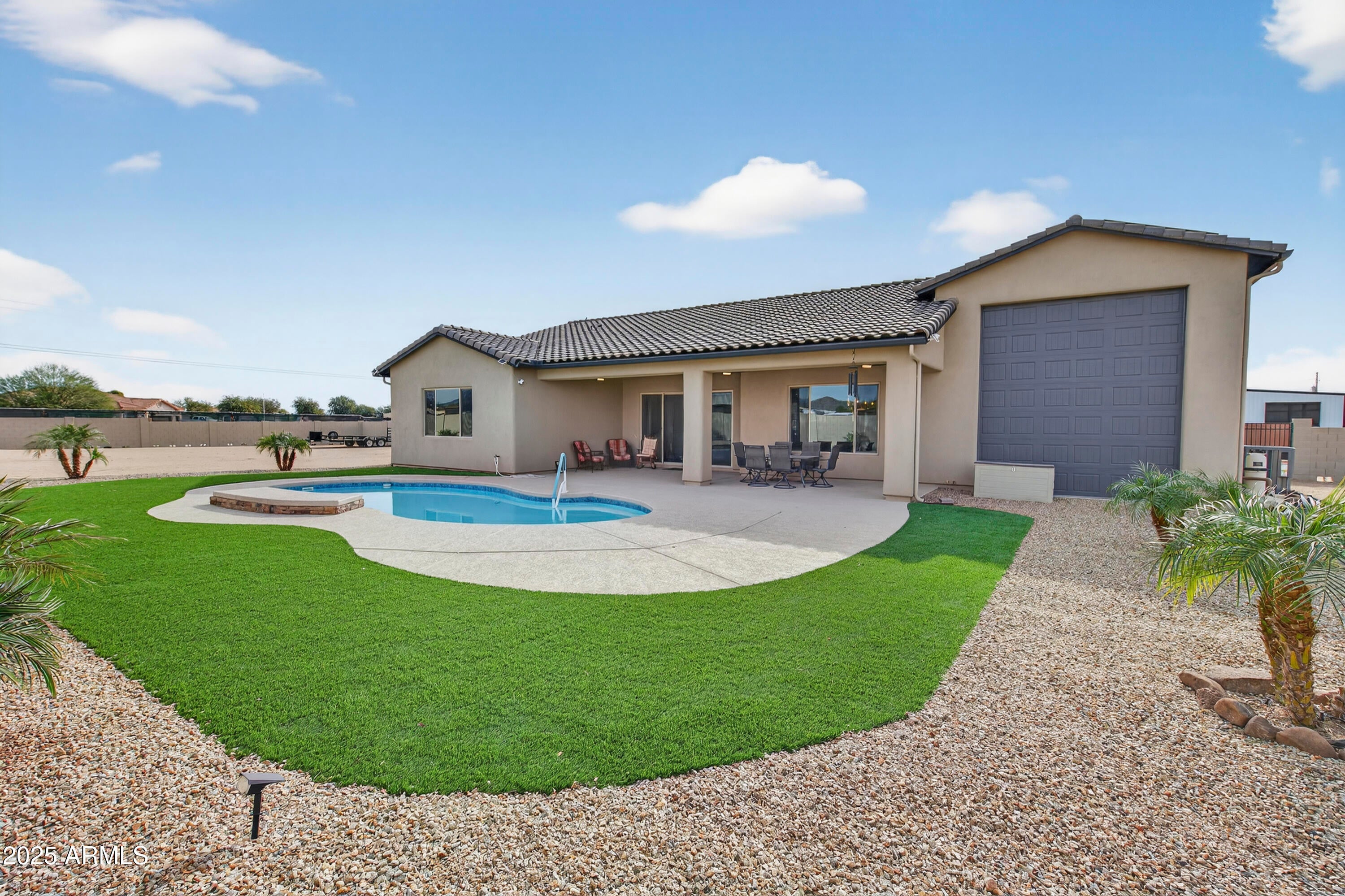 2120 W TANYA Trail