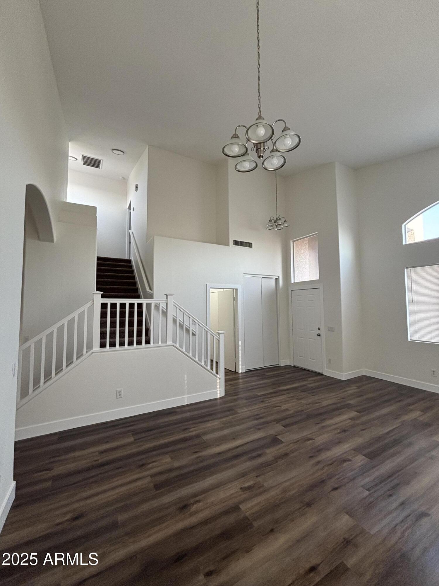 16086 W JEFFERSON Street