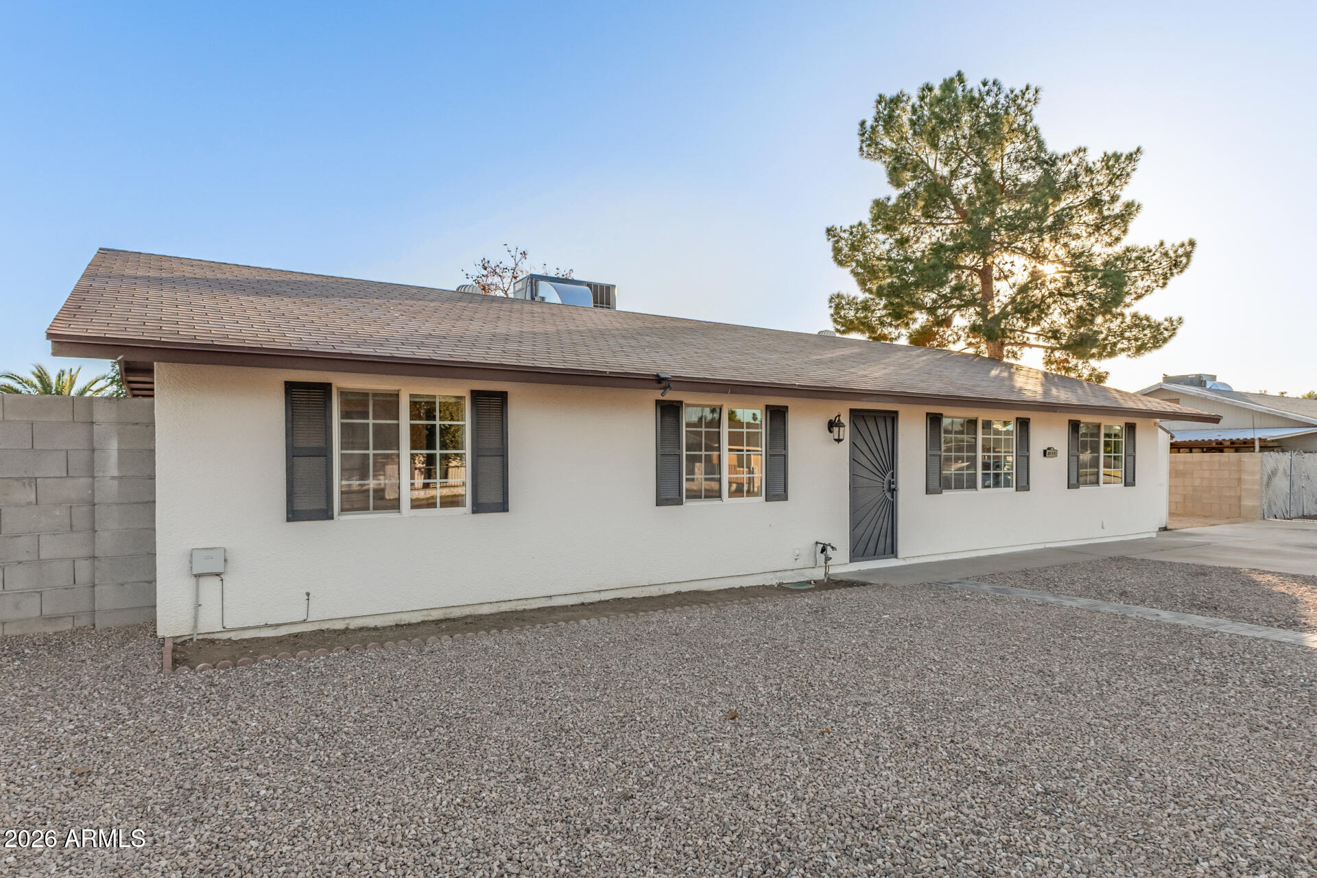 8111 E JEROME Avenue